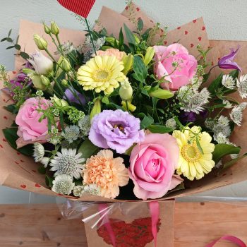 pastel-flowers-bouquet